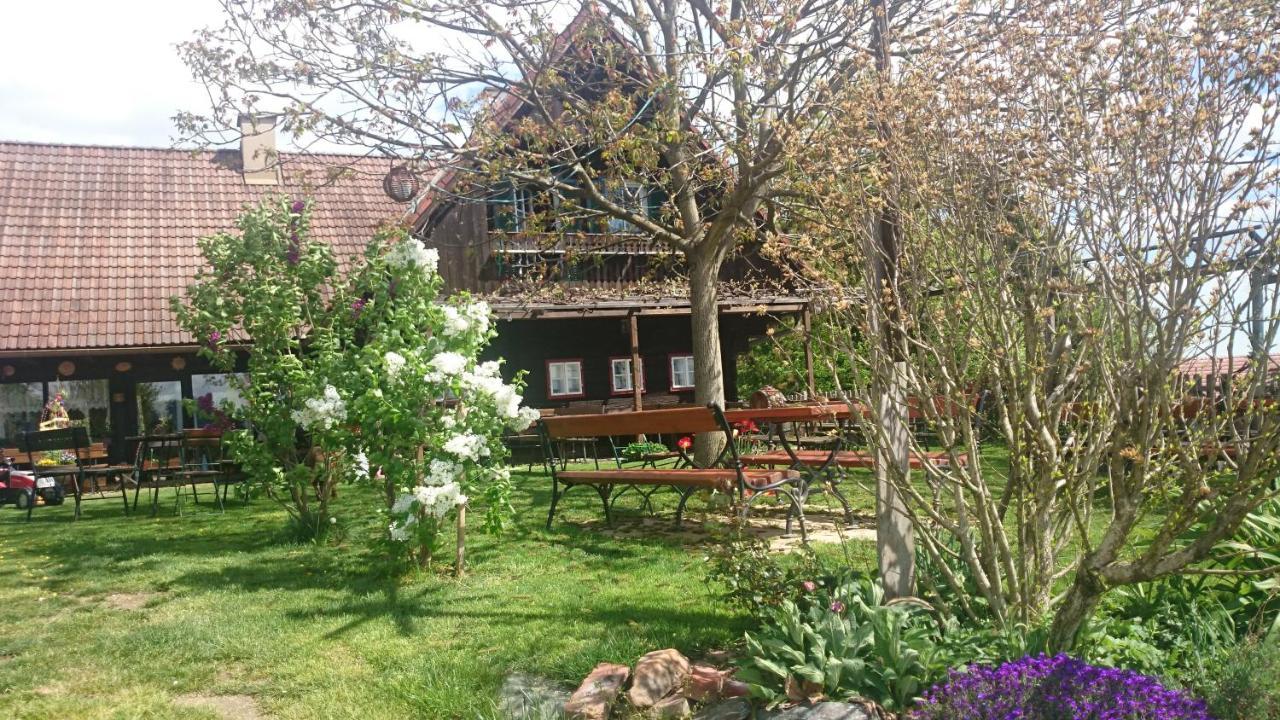 Gaestehaus Der Gamser Winzerstube Bad Gams Bagian luar foto